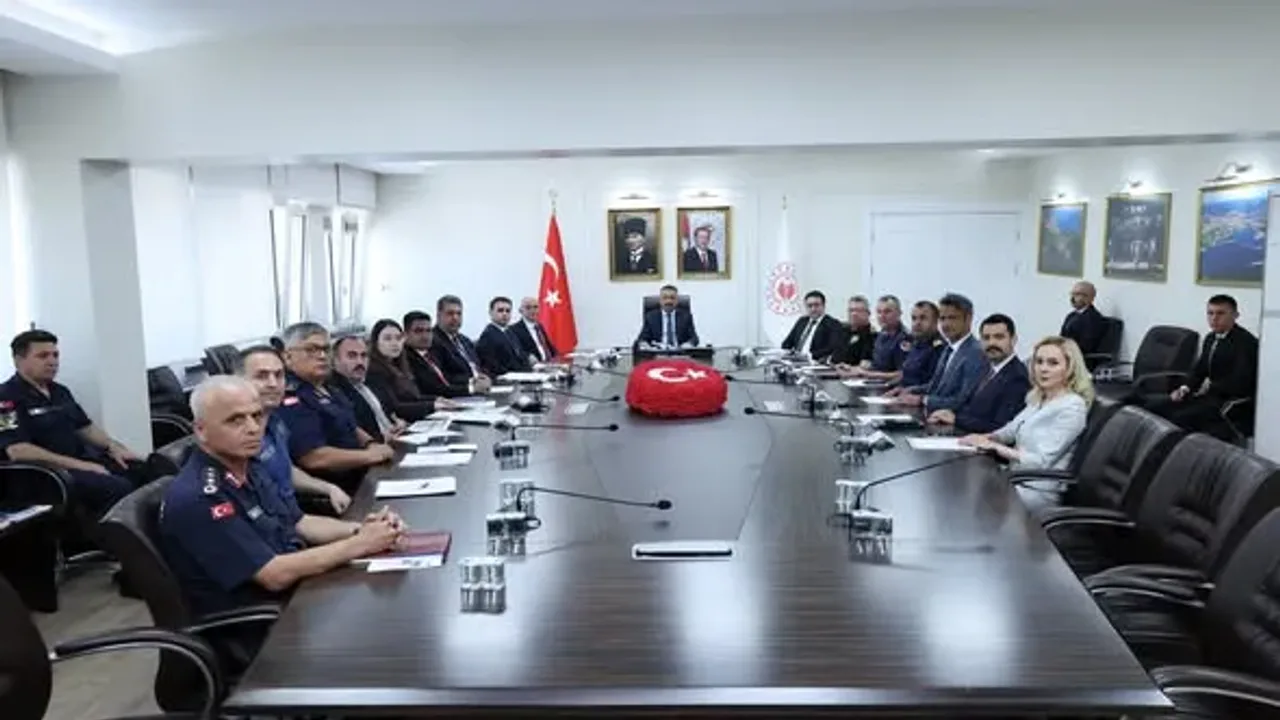 Vali Hacıbektaşoğlu Zonguldak'ta Toplantıya Başkanlık Etti