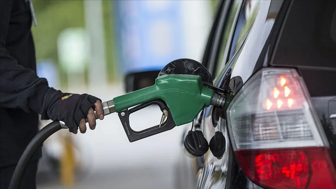 Küresel Kriz Pompayı Vuracak: Benzin ve Motorine Zam Bekleniyor