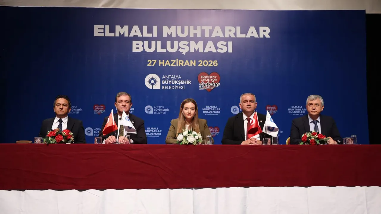 Büşra Özdemir Elmalı'da Muhtarlarla Bir Araya Geldi