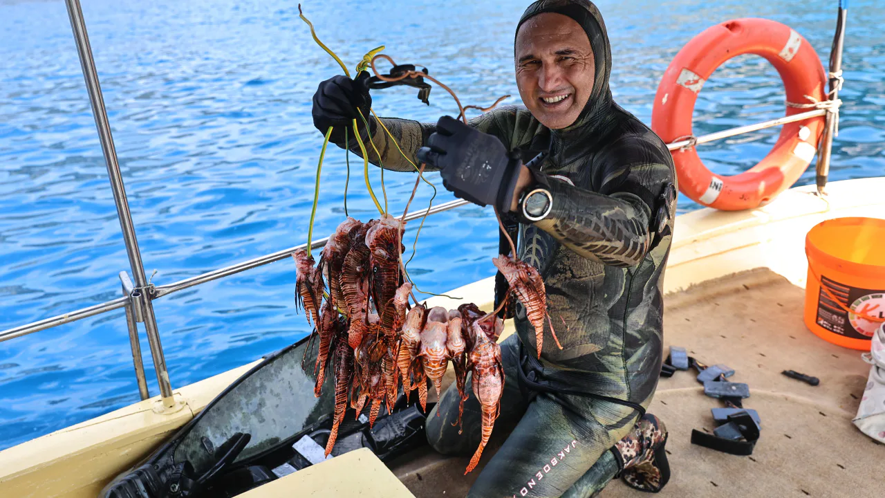 Antalya'da Aslan Balığı Avlama Yarışması Düzenlendi