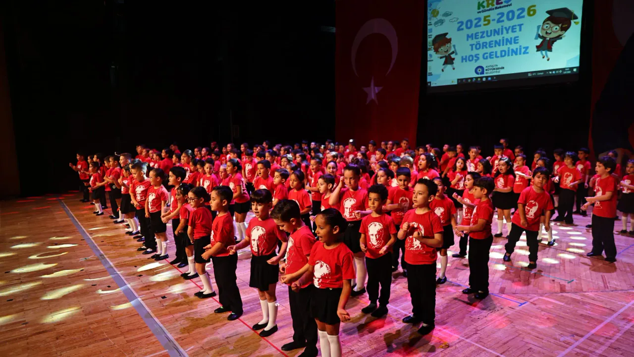 Antalya Büyükşehir Belediyesi Kreşlerinde Mezuniyet Coşkusu