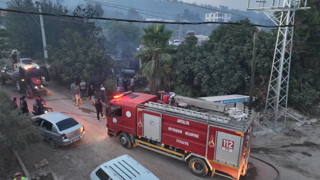 Kaş Orman Yangınına Büyükşehir Ekiplerinden Müdahale