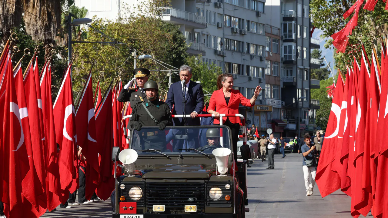 Antalya'da 30 Ağustos Zafer Bayramı Coşkuyla Kutlandı