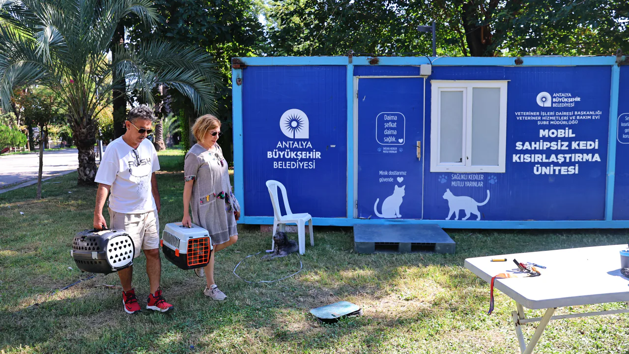 Mobil Kedi Kısırlaştırma Ünitesi Karaalioğlu Parkı'nda