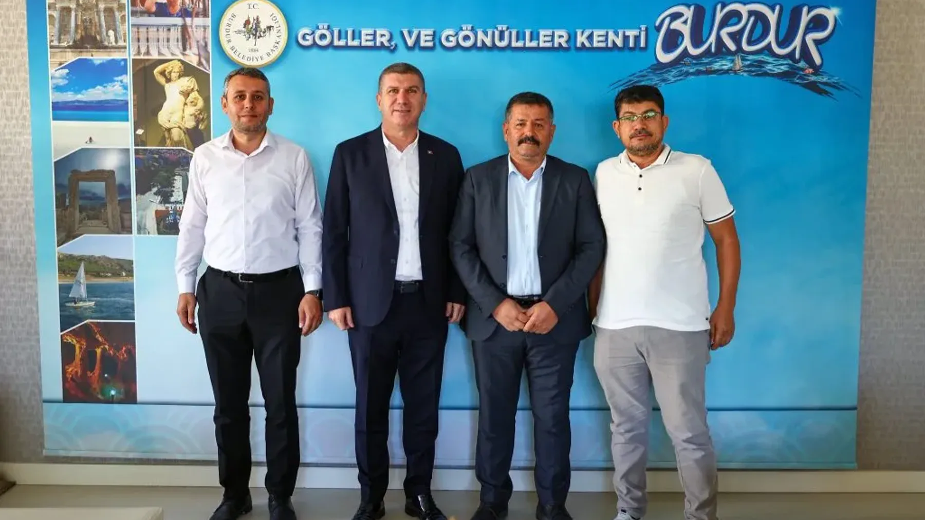 Burdur Belediyesi Eski Hizmet Binası Duvar Panosu konulu haberin kapak görseli