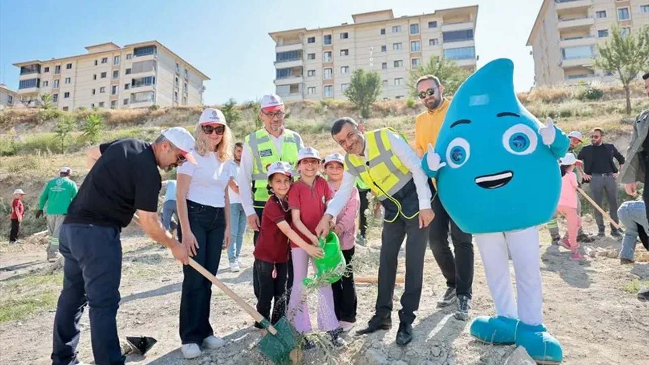 Denizli'de Çevre Haftası fidan dikimiyle başladı