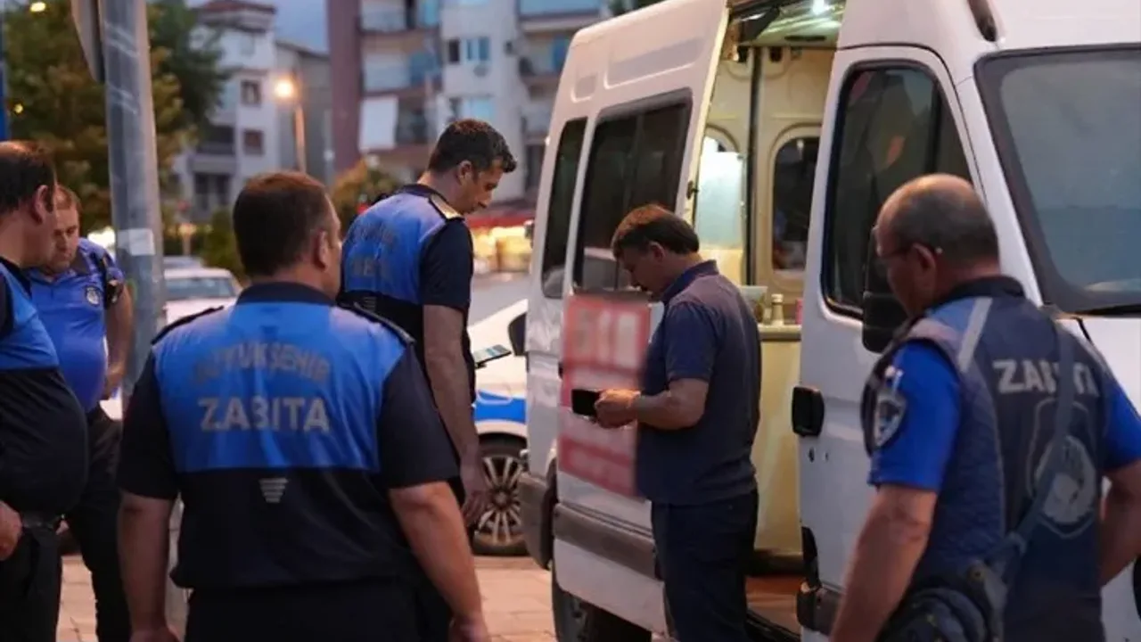 Denizli'de Zabıta Ekiplerinden Kapsamlı Seyyar Satıcı Denetimi