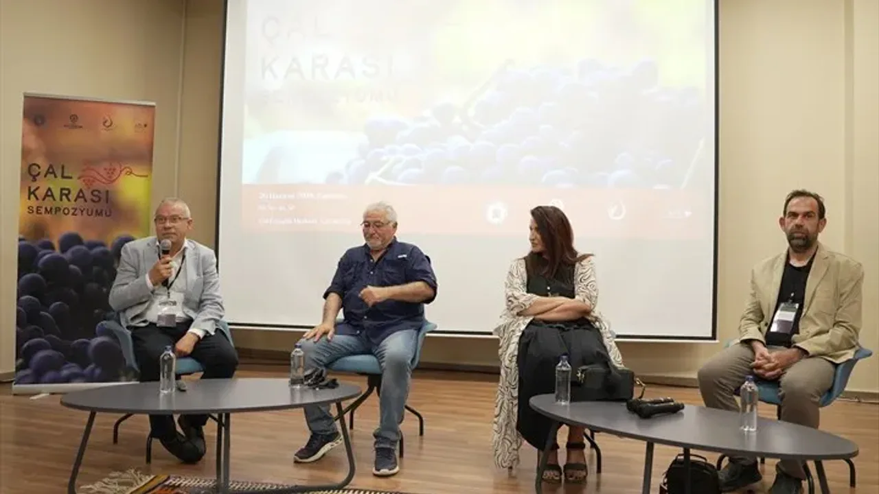 İlk Çal Karası Sempozyumu Denizli'de Düzenlendi