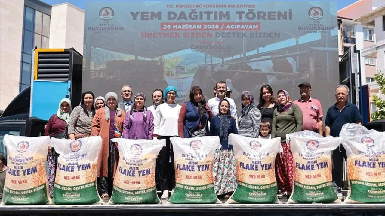 Denizli Büyükşehir Belediyesinden Üreticiye Yem Desteği