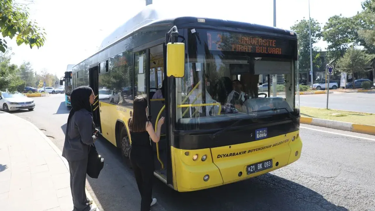 Diyarbakır'da Toplu Taşıma Hatlarında Yeni Düzenleme Yapıldı