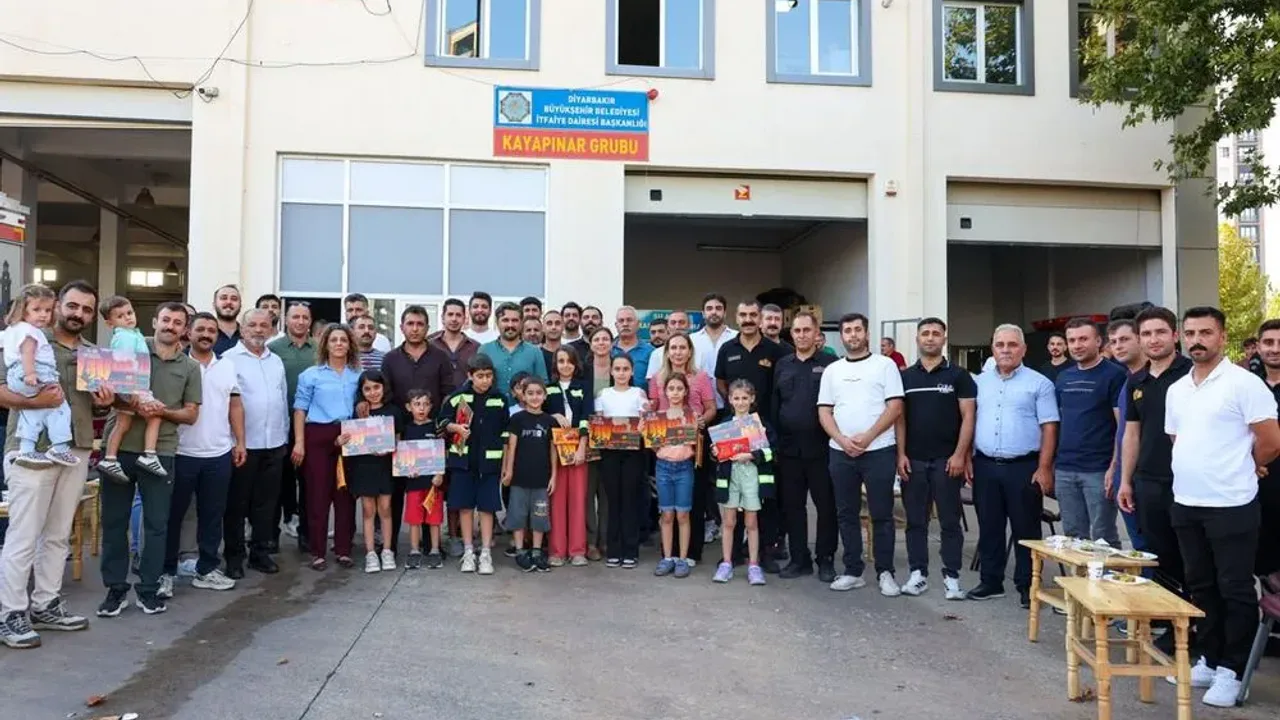 Serra Bucak, İtfaiye Haftası'nda Yeni Araçları İnceledi