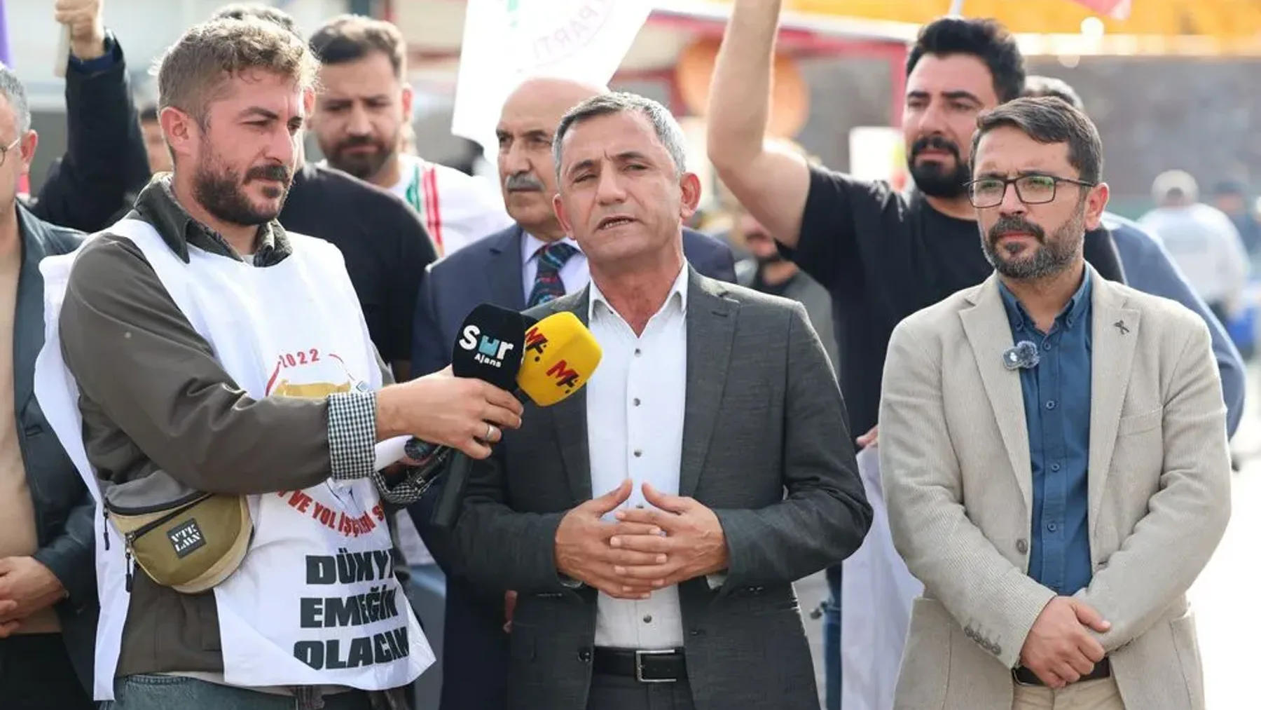 Emin Ayverdi konulu haberin kapak görseli
