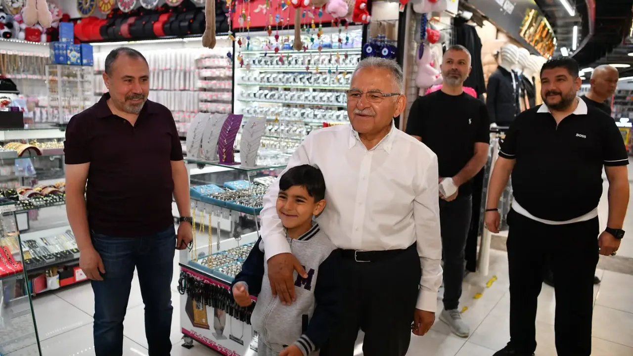 Büyükkılıç, Kayseri Yeraltı Çarşısı Esnafını Ziyaret Etti