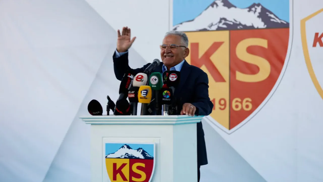 Başkan Büyükkılıç, Kayserispor'un 60. Yıl Kutlamasına Katıldı
