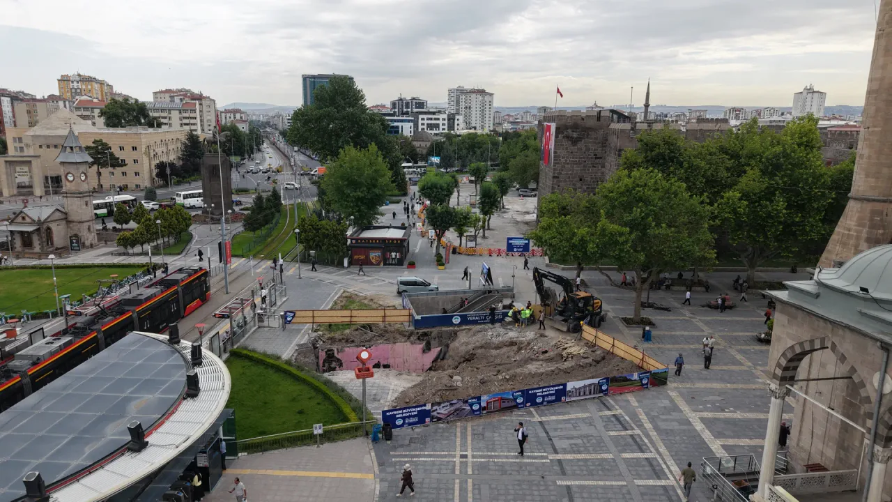 Kayseri'de Yeraltı Çarşısı'na Asansör İnşa Ediliyor