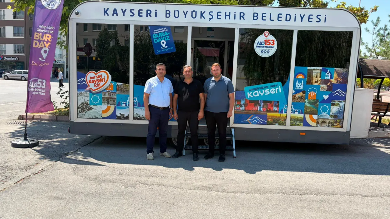 Kayseri'de Mobil Beyaz Masa Vatandaşların Taleplerini Dinliyor