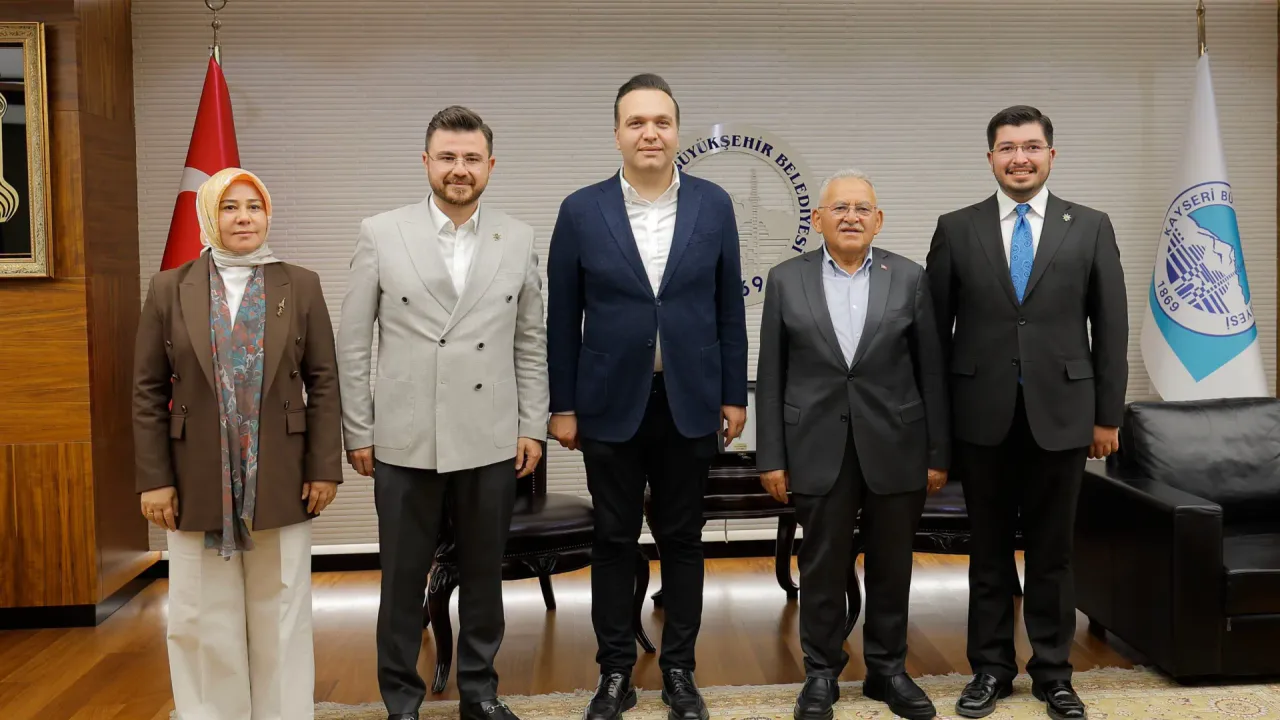 Başkan Büyükkılıç, Bİ'Fest Kayseri Gençlik Festivali'ne Katıldı