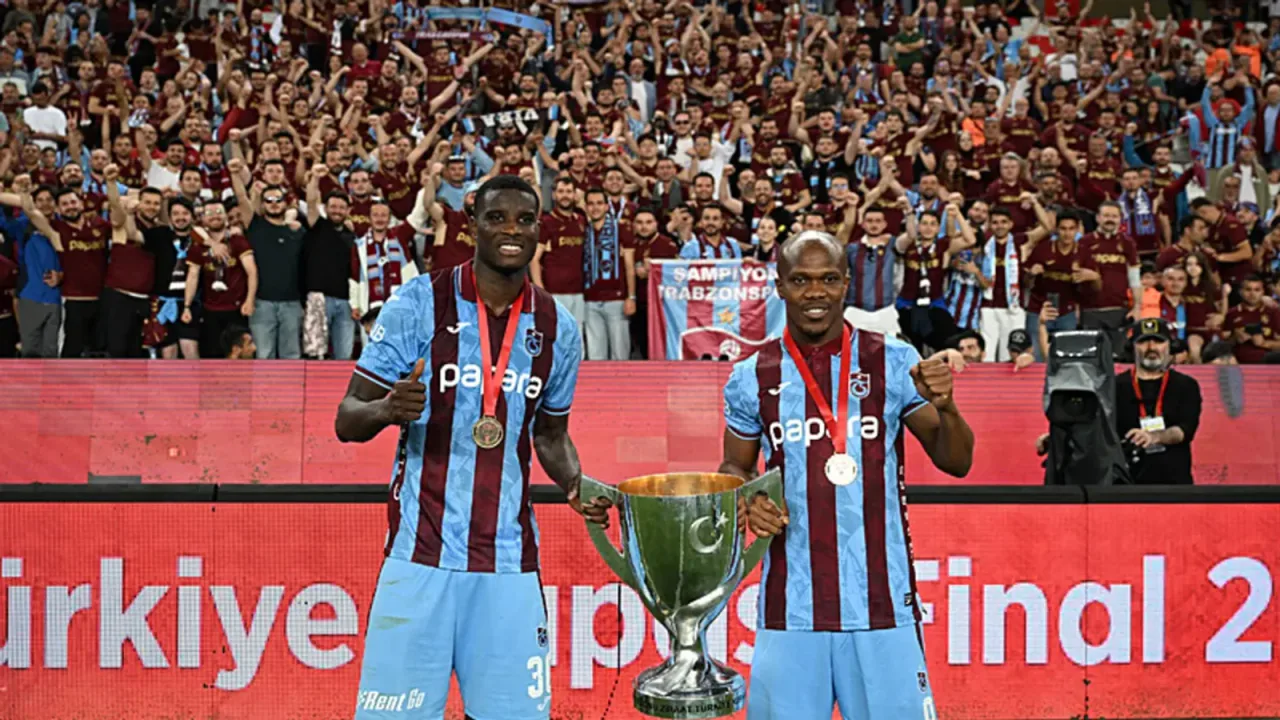 Trabzonspor'un Müzesi Yeni Kupasına Kavuştu Törenle Sergileniyor